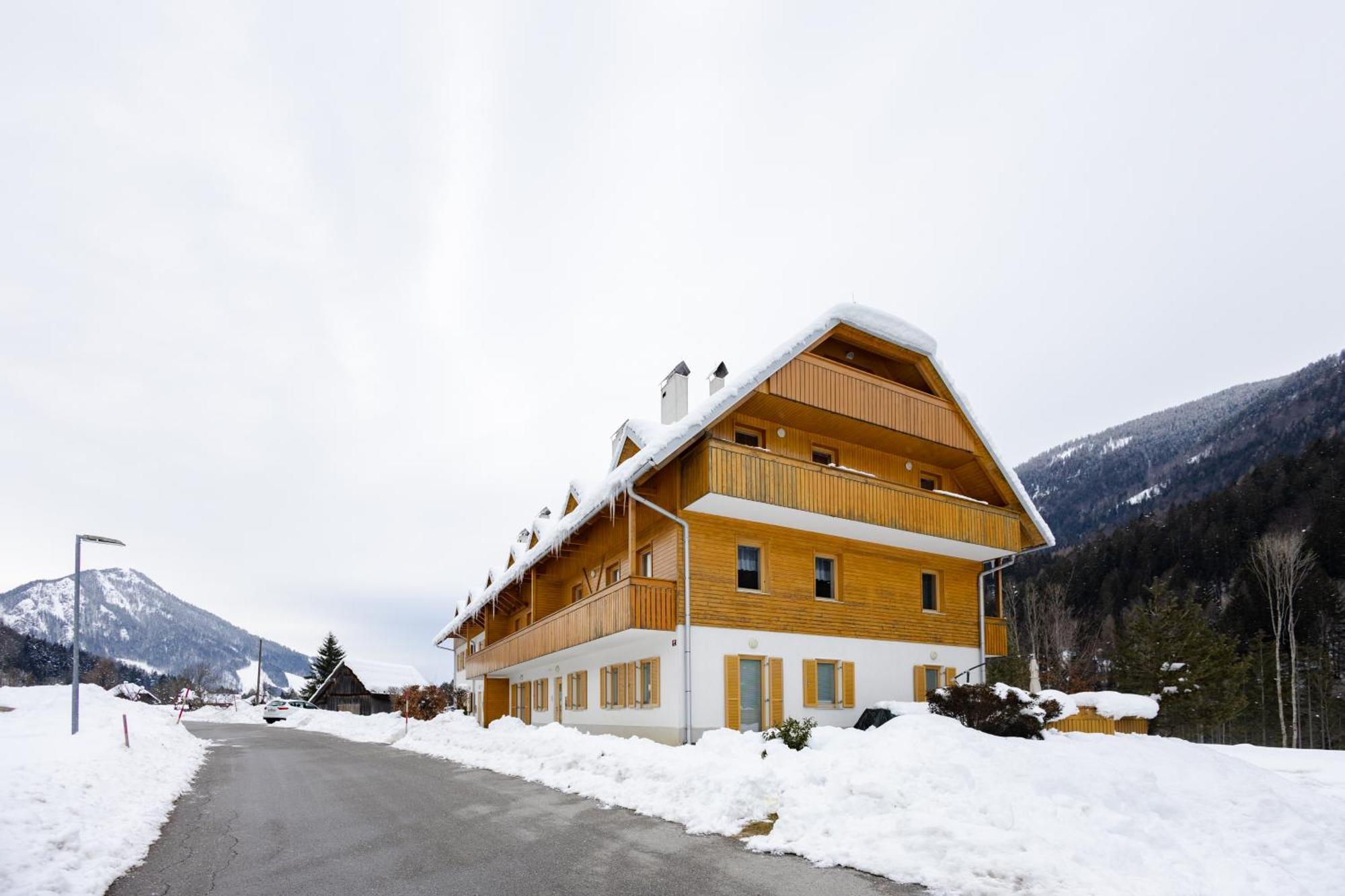 Waterfall Apartment - Cozy Mountain Retreat Kranjska Gora Extérieur photo